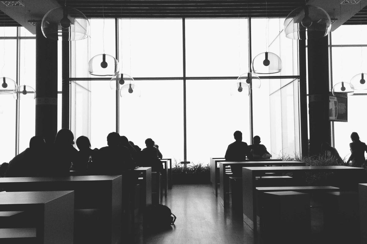 Huawei Lipat Baru, Xiaomi Sisipkan Tombol AI di Smartphone Flagship